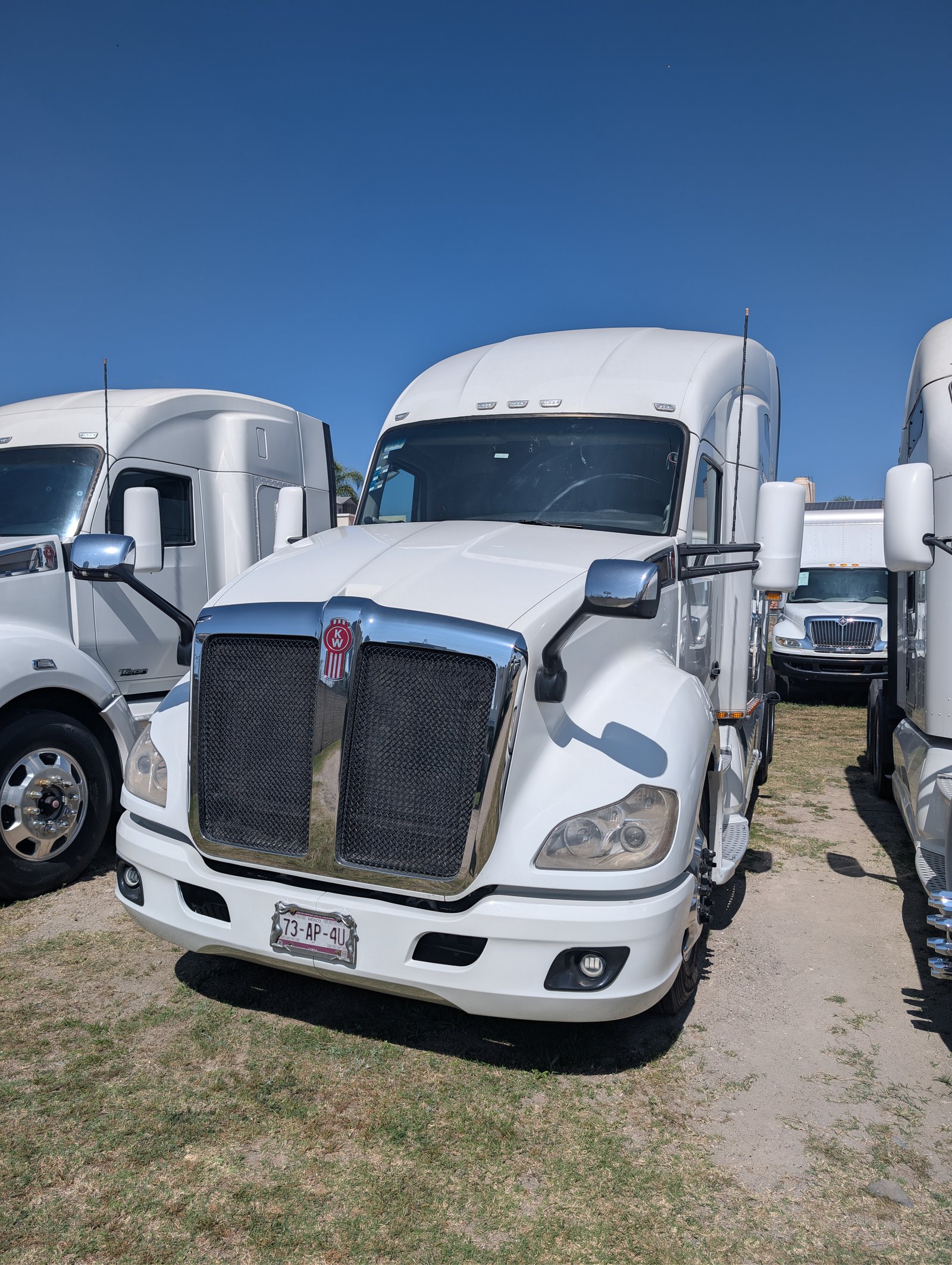 Kenworth T680 2021